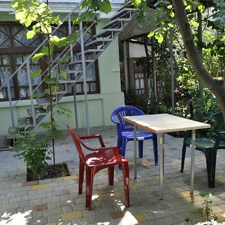 Hotel Dacha V Arkadii à Odessa Extérieur photo