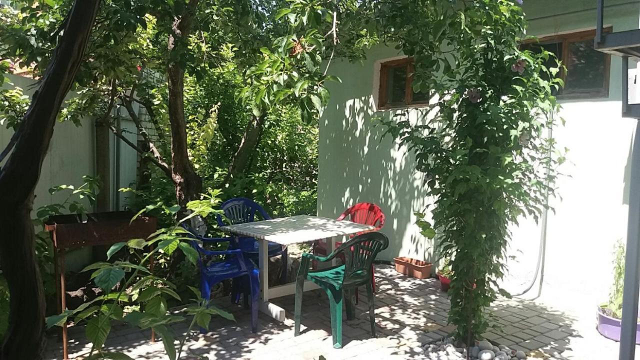 Hotel Dacha V Arkadii à Odessa Extérieur photo